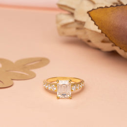 2.00tc Emerald Moissanite Diamond Engagement Ring |Moissanite Wedding Ring for Her, Dainty Anniversary Gifts for Her |  Diamond Ring |
