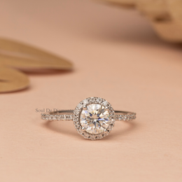Round Lab Grown Diamond Halo Engagement Ring| D-E-F Color| VVS–VS Clarity| IGI Certified